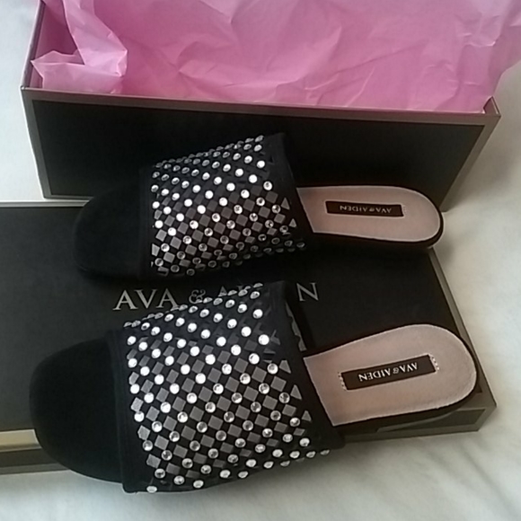 🎉Sale🎊 Ava & Aiden Crystal Sandals - Picture 10 of 15